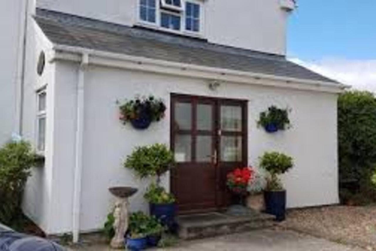 1-Bed Cottage On Coastal Pathway In South Wales Gileston Exterior photo