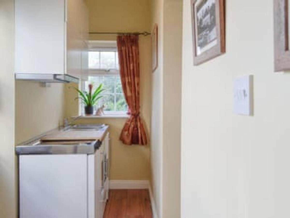 1-Bed Cottage On Coastal Pathway In South Wales Gileston Exterior photo