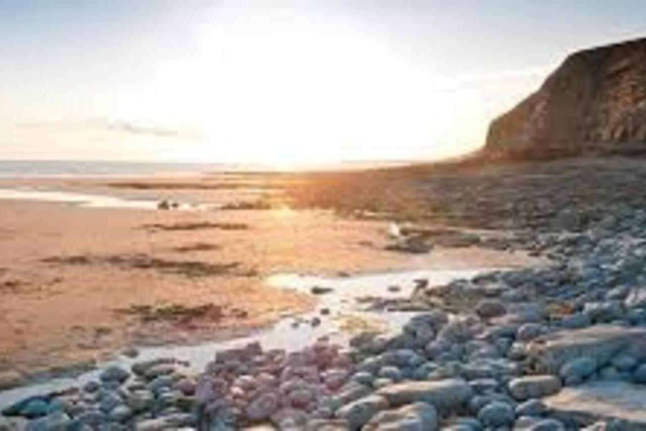1-Bed Cottage On Coastal Pathway In South Wales Gileston Exterior photo
